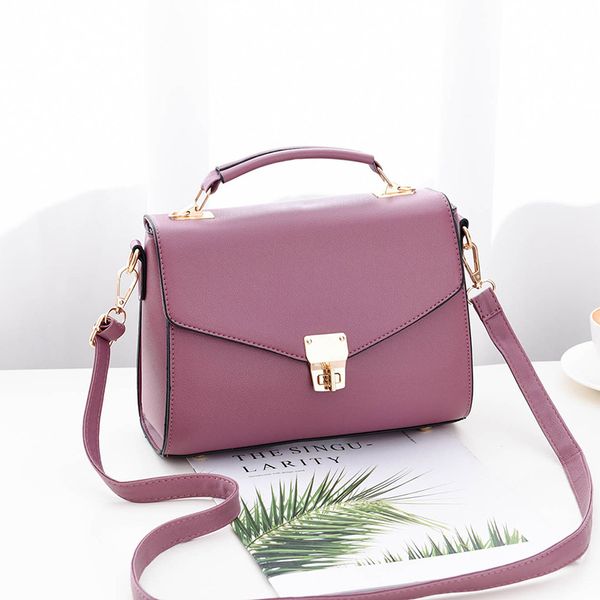women designer bags 2020 classic fashion men leather messenger bags cross body bag school bookbag shoulder bag briefcase
women designer bags 2020 classic fashion men leather messenger bags cross body bag school bookbag shoulder bag briefcase