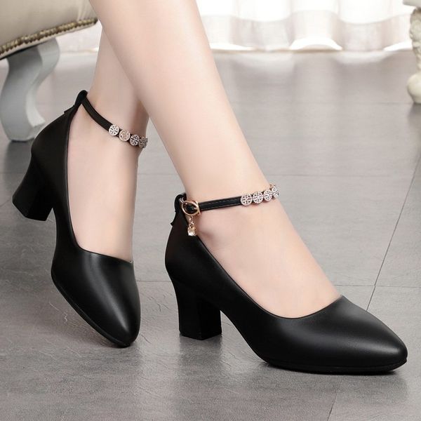 офис леди обувь лодыжки ремень платье обувь med heeled pumps 2020 осень-весна кристалл женские блэка zapatos mujer 8388n, Black
офис леди обувь лодыжки ремень платье обувь med heeled pumps 2020 осень-весна кристалл женские блэка zapatos mujer 8388n, Black