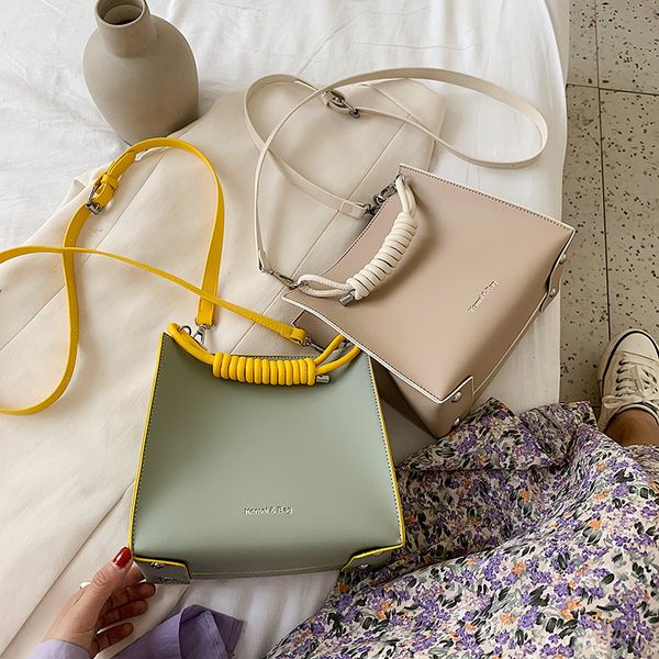 women's bag brand original design fashion bag 2020 new style wild simple shoulder messenger fashion square
women's bag brand original design fashion bag 2020 new style wild simple shoulder messenger fashion square