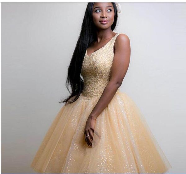 new arrival yellow knee length homecoming dresses v neck sleeveless beading party gown sequined tulle short prom dress for girl, Red
new arrival yellow knee length homecoming dresses v neck sleeveless beading party gown sequined tulle short prom dress for girl, Red