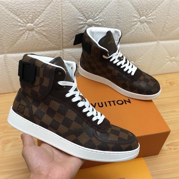 086 high-quality men's designer casual sports shoes trendy brand outdoor casual shoes, fast delivery in the original box, Black
086 high-quality men's designer casual sports shoes trendy brand outdoor casual shoes, fast delivery in the original box, Black