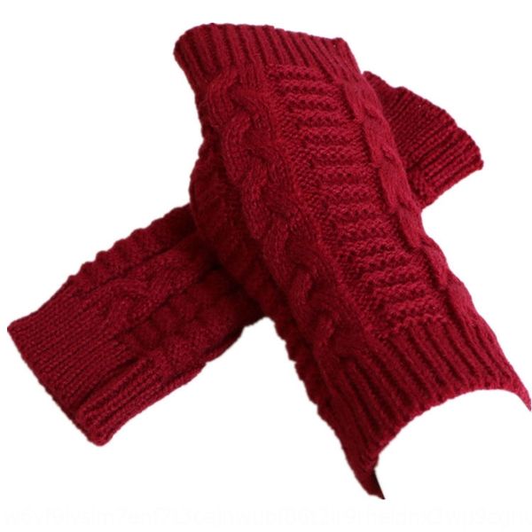 winter warm and warm knitted open finger couple gloves men's and women's half finger knitted twist thread gloves
winter warm and warm knitted open finger couple gloves men's and women's half finger knitted twist thread gloves