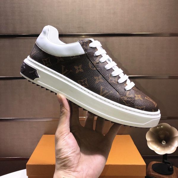 2019y autumn and winter new fashion low to help men's casual shoes, fashion trend wild sports shoes, original box packaging, size: 38-4
2019y autumn and winter new fashion low to help men's casual shoes, fashion trend wild sports shoes, original box packaging, size: 38-4