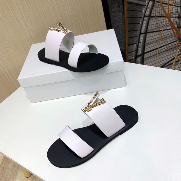 2020 new brand shoes comfortable and breathable flat bottom virtus flat sandals color fashion personality5692
2020 new brand shoes comfortable and breathable flat bottom virtus flat sandals color fashion personality5692