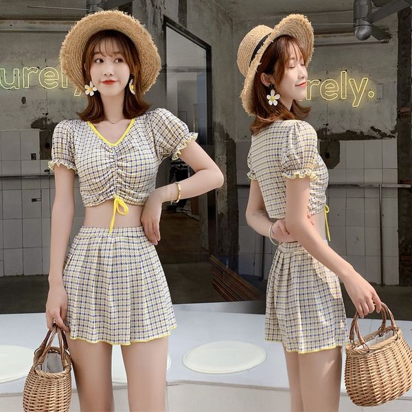 korean style new swimsuit women's skirt split plaid conservative student small chest gathered cute slimming swimsuit, White;black
korean style new swimsuit women's skirt split plaid conservative student small chest gathered cute slimming swimsuit, White;black