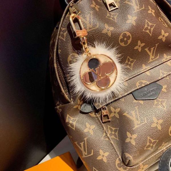luxury keychain high qualtiy key chain & key ring holder brand designers key chain porte clef gift men women car bag keychains with box, Silver
luxury keychain high qualtiy key chain & key ring holder brand designers key chain porte clef gift men women car bag keychains with box, Silver