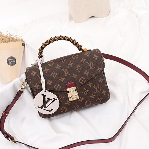 fast delivery womens simple style handbags leather small flap designer luxury crossbody bags handle tote messenger bags
fast delivery womens simple style handbags leather small flap designer luxury crossbody bags handle tote messenger bags