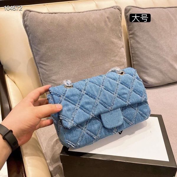 2020 new denim chain shoulder shoulder sling bag for women with gift box packaging
2020 new denim chain shoulder shoulder sling bag for women with gift box packaging