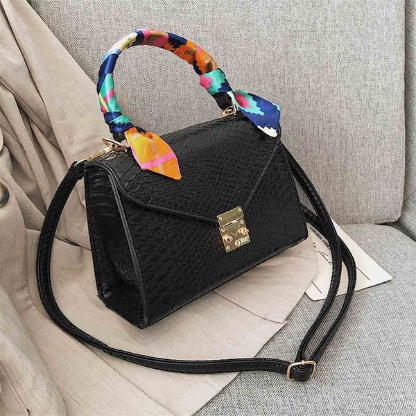women's shoulder bags for women 2020 bolso mujer new snake pattern crossbody bags portable ladies hand bags torebki damskie
women's shoulder bags for women 2020 bolso mujer new snake pattern crossbody bags portable ladies hand bags torebki damskie