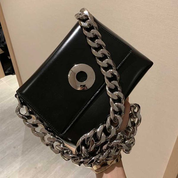 широких цепи женщины crossbody сумка кожа pu маленькая сумка для женщин-слинг сумки всех спички черный болса женской сумочки
широких цепи женщины crossbody сумка кожа pu маленькая сумка для женщин-слинг сумки всех спички черный болса женской сумочки