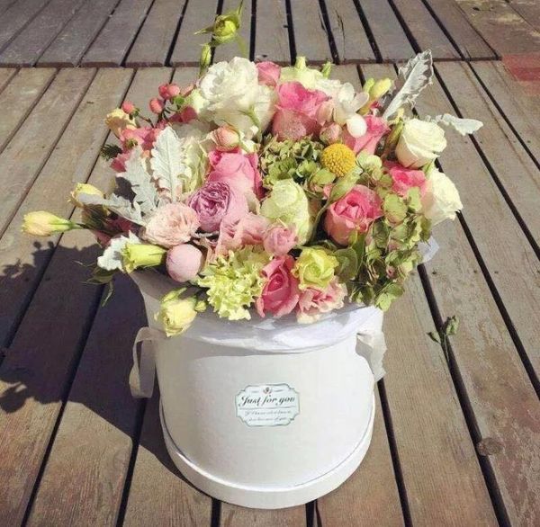 flowers packing round cardboard boxes wedding party souvenirs sell gift wrap six color choose 3pcs/set
flowers packing round cardboard boxes wedding party souvenirs sell gift wrap six color choose 3pcs/set