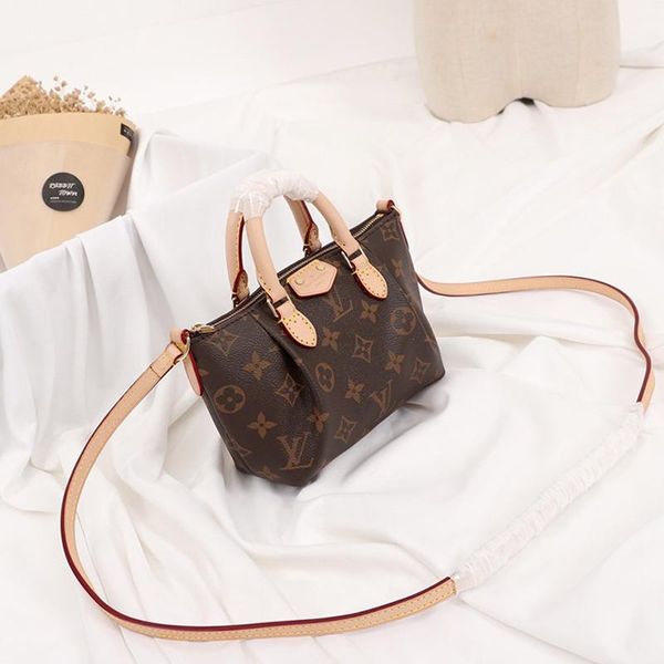 vintage classic womens bolso bandolera designer luxury crossbody bags hobos women leather mini handbag shoulder bag lady handle totes
vintage classic womens bolso bandolera designer luxury crossbody bags hobos women leather mini handbag shoulder bag lady handle totes