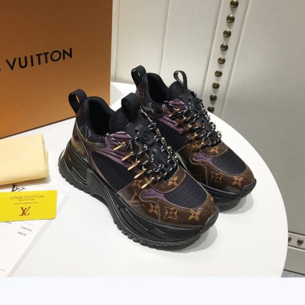098 new designer luxury women's casual fashion shoes, women's outdoor casual shoes, high-quality materials, with original box, Black
098 new designer luxury women's casual fashion shoes, women's outdoor casual shoes, high-quality materials, with original box, Black
