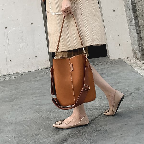 hand bags for women 2020 new frosted leather bucket bag handbags large capacity fashion shoulder crossbody bag gray
hand bags for women 2020 new frosted leather bucket bag handbags large capacity fashion shoulder crossbody bag gray