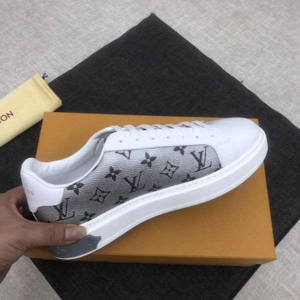 new luxury men's casual shoes fashion comfortable sports shoes outdoor comfortable travel shoes original box packaging zapatos hombre, Black
new luxury men's casual shoes fashion comfortable sports shoes outdoor comfortable travel shoes original box packaging zapatos hombre, Black