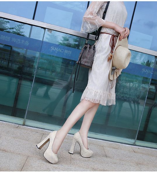 2020 new european and american fashion new large size high-heeled shoes waterproof platform houndstooth ladies elegant temperament cross-bor, Black
2020 new european and american fashion new large size high-heeled shoes waterproof platform houndstooth ladies elegant temperament cross-bor, Black