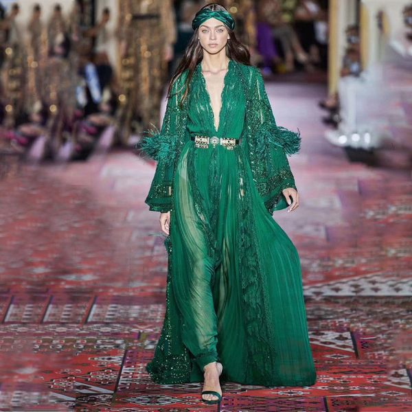 european style lace stitching dress catwalk models trumpet sleeves feathered dress deep v female perspective, Black
european style lace stitching dress catwalk models trumpet sleeves feathered dress deep v female perspective, Black