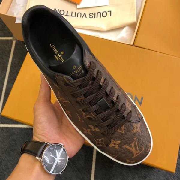 17 men's designer casual sports shoes, fashion brand outdoor casual shoes, trainers. fast delivery in original box packaging, Black
17 men's designer casual sports shoes, fashion brand outdoor casual shoes, trainers. fast delivery in original box packaging, Black
