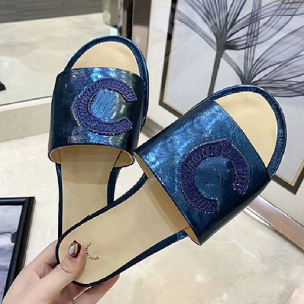 classics designer women's slippers fashion beach thick bottom slippers luxury platform alphabet lady sandals leather slippers shoe013 c, Black
classics designer women's slippers fashion beach thick bottom slippers luxury platform alphabet lady sandals leather slippers shoe013 c, Black