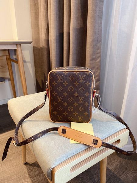 new waist bag men and women fashion backpack leather shoulder bags desiger casual messenger bag totes wallet purse 267
new waist bag men and women fashion backpack leather shoulder bags desiger casual messenger bag totes wallet purse 267