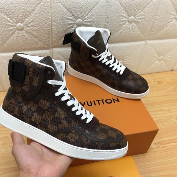085 high-quality men's designer casual sports shoes trendy brand outdoor casual shoes, fast delivery in the original box, Black
085 high-quality men's designer casual sports shoes trendy brand outdoor casual shoes, fast delivery in the original box, Black