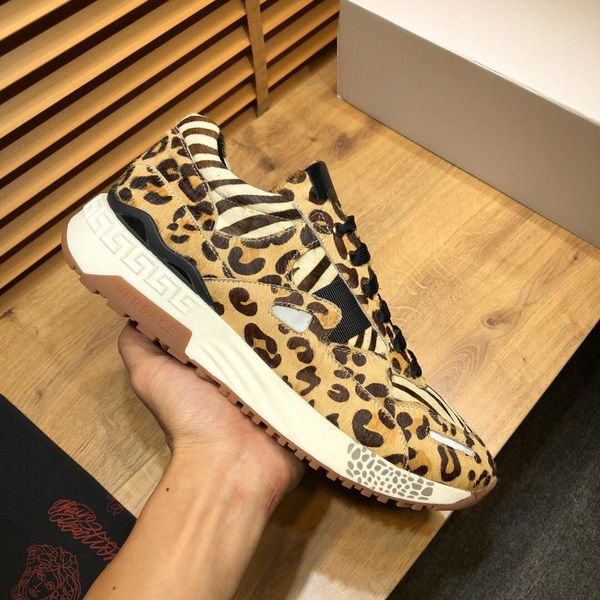 2020-2019ll новый роскошный ограниченное издание мужская повседневная обувь, мода диких спортивная обувь, оригинальная упаковка обуви достав
2020-2019ll новый роскошный ограниченное издание мужская повседневная обувь, мода диких спортивная обувь, оригинальная упаковка обуви достав