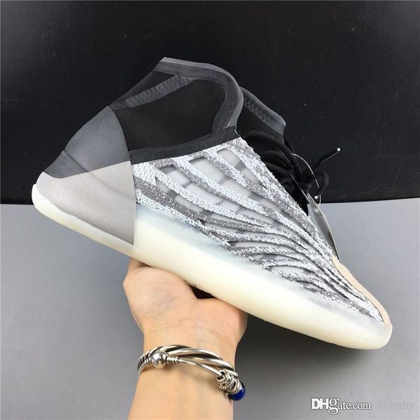 high kanye west basketball shoes quantum 3m reflective suede overlays men sports sneakers designer running shoes eg1535 with box
high kanye west basketball shoes quantum 3m reflective suede overlays men sports sneakers designer running shoes eg1535 with box