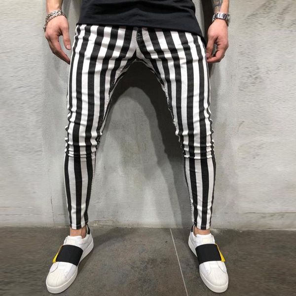 2020 men's new summer stripe casual sports pants fashion stripe fitness sports running pants for spring autumn summer winter, Black;blue
2020 men's new summer stripe casual sports pants fashion stripe fitness sports running pants for spring autumn summer winter, Black;blue