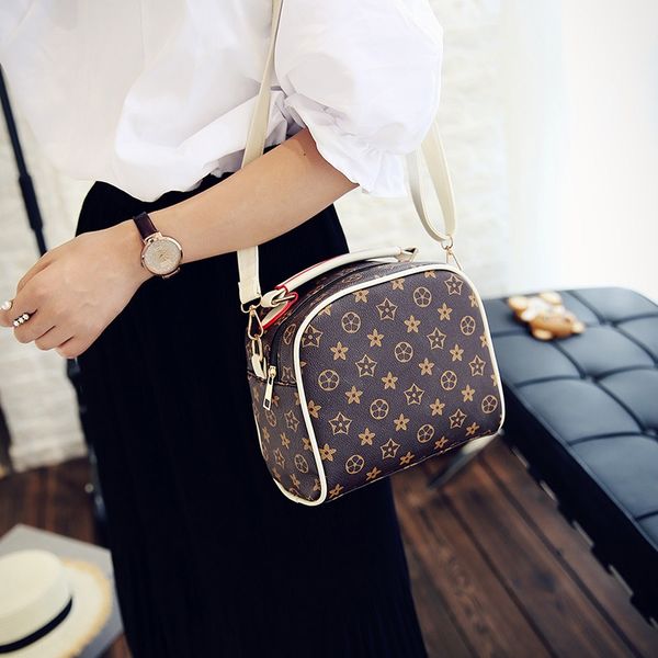 fashion presbyopic women's presbyopic glasses shoulder bag portable 2019 season new pu women's shoulder messenger bag women, White
fashion presbyopic women's presbyopic glasses shoulder bag portable 2019 season new pu women's shoulder messenger bag women, White