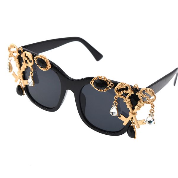 round rhinestones sunglasses metal key women brand designer summer elegant crystal ladies sunglass for summer party, White;black
round rhinestones sunglasses metal key women brand designer summer elegant crystal ladies sunglass for summer party, White;black