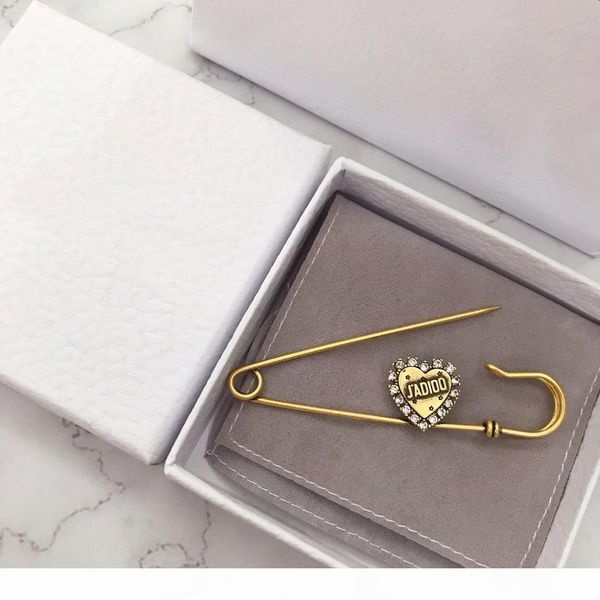 r explosive fashion letter love diamond designer brooch luxury designer jewelry women brooch, Gray
r explosive fashion letter love diamond designer brooch luxury designer jewelry women brooch, Gray