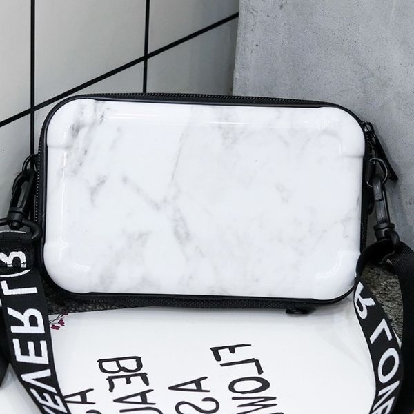 женщины сумки мода crossbody сумка для дамы 2020 мини камера make up marble сумка для путешествий сумки на плечо сцепления
женщины сумки мода crossbody сумка для дамы 2020 мини камера make up marble сумка для путешествий сумки на плечо сцепления
