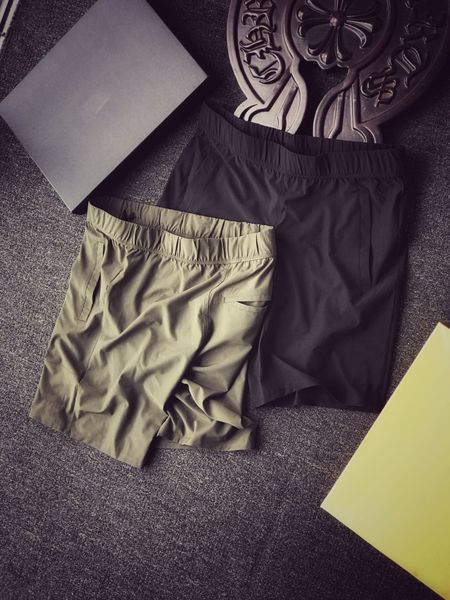 spring/summer 2020 high-end quality men's nano ice cream quick-dry breathable fabric leisure five-minute shorts sports shorts mens desi, White;black
spring/summer 2020 high-end quality men's nano ice cream quick-dry breathable fabric leisure five-minute shorts sports shorts mens desi, White;black