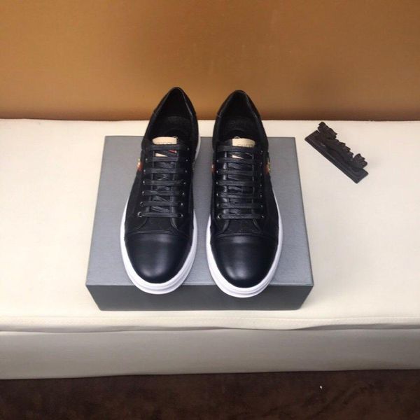 2020j high-end medusa leather low-casual trend men's shoes, stylish large size lace-up outdoor sports running shoes, size: 38-451, Black
2020j high-end medusa leather low-casual trend men's shoes, stylish large size lace-up outdoor sports running shoes, size: 38-451, Black