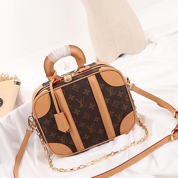 высокое качество женская сумка кожа crossbody сумки конструктора класса люкс zipper top handle тотализатор цепи мода дамы сумки на ремне быс
высокое качество женская сумка кожа crossbody сумки конструктора класса люкс zipper top handle тотализатор цепи мода дамы сумки на ремне быс