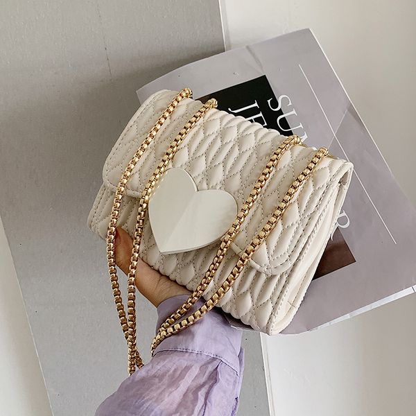 new original design fashion diamond square bag handbag & elegant messenger bag shoulder width 18cm height 14cm thickness 7cm
new original design fashion diamond square bag handbag & elegant messenger bag shoulder width 18cm height 14cm thickness 7cm