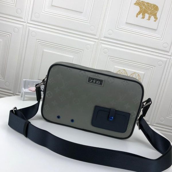 fast delivery mens bag trend retro crossbody bags messenger bags fashion design type men zipper shoulder bag bolso bandolera
fast delivery mens bag trend retro crossbody bags messenger bags fashion design type men zipper shoulder bag bolso bandolera