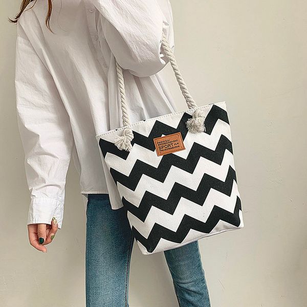 2020 new casual women striped large capacity tote canvas shoulder bag shopping bag beach bags casual tote bolsa feminina h10
2020 new casual women striped large capacity tote canvas shoulder bag shopping bag beach bags casual tote bolsa feminina h10