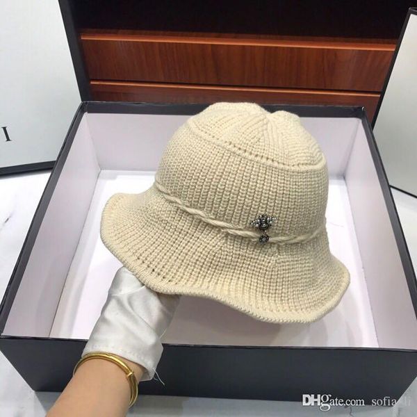 the 2019 new wool cap women's hand knitted small insect fisherman cap strap design personality casual warm breathable, Blue;gray
the 2019 new wool cap women's hand knitted small insect fisherman cap strap design personality casual warm breathable, Blue;gray