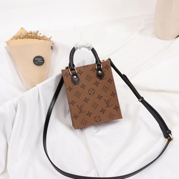 for women leather mini purses handbag ladies shoulder bag lady messenger hand bag totes crossbody bags with original box
for women leather mini purses handbag ladies shoulder bag lady messenger hand bag totes crossbody bags with original box