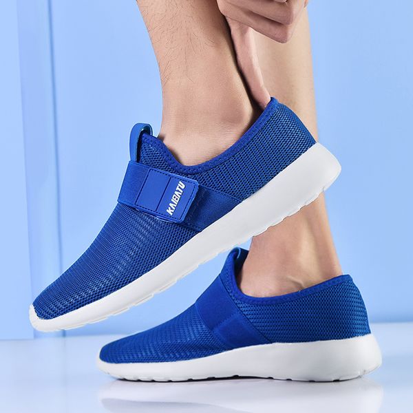 ultralight men running shoes breathable outdoor comfortable sports jogging walking training sneakers for men's athletic shoes
ultralight men running shoes breathable outdoor comfortable sports jogging walking training sneakers for men's athletic shoes