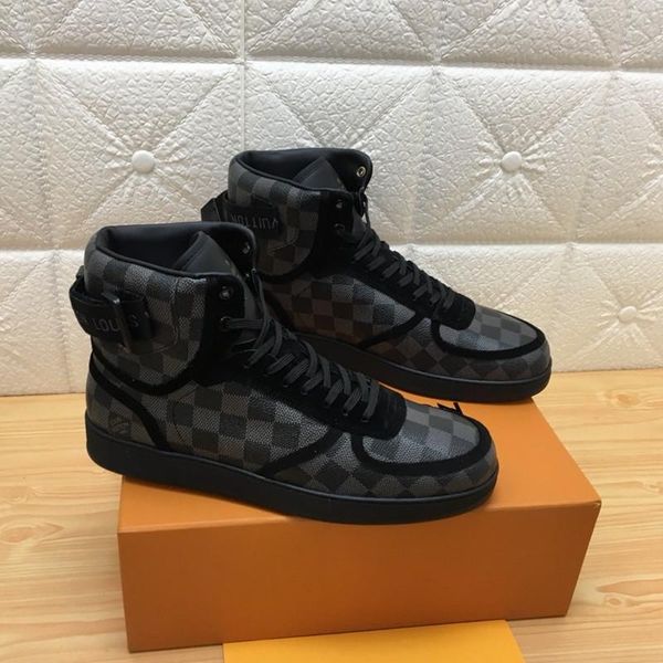 038 high-quality men's designer casual sports shoes trendy brand outdoor casual shoes, fast delivery in the original box, Black
038 high-quality men's designer casual sports shoes trendy brand outdoor casual shoes, fast delivery in the original box, Black