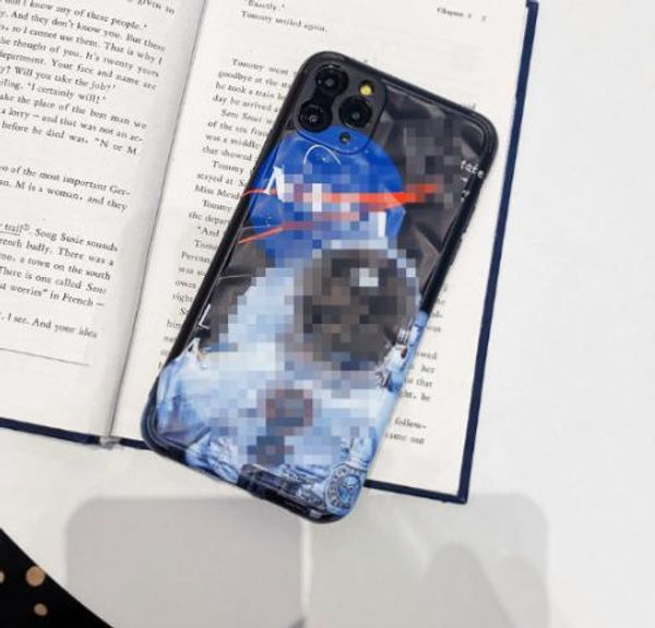 wholesale designer phone case brand cell phone cover for iphone luxury women men lady iphone 11 pro max x xs 7p 8p plus 7 8 l 20072010a
wholesale designer phone case brand cell phone cover for iphone luxury women men lady iphone 11 pro max x xs 7p 8p plus 7 8 l 20072010a