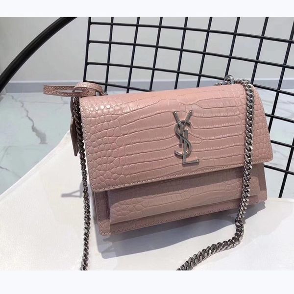 2020h designer luxury shoulder bag with original box, designer hand-made with high-quality materials for fast delivery within 10 days, Red;black
2020h designer luxury shoulder bag with original box, designer hand-made with high-quality materials for fast delivery within 10 days, Red;black