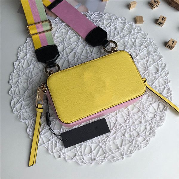 2020 new camera bag double zipper head layer cowhide crossbite women's bag single shoulder small square bag
2020 new camera bag double zipper head layer cowhide crossbite women's bag single shoulder small square bag