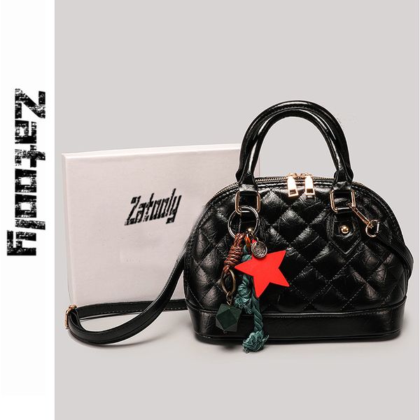 new style, fashion bag, high-grade pure color shell bag, inclined across france, fashion bags, simple atmosphere
new style, fashion bag, high-grade pure color shell bag, inclined across france, fashion bags, simple atmosphere