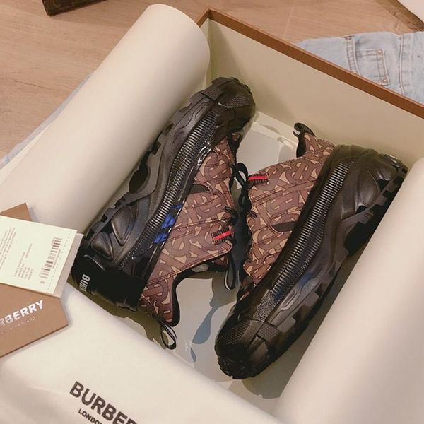 2020qu designer new luxury men's casual sports shoes, men's designer casual shoes of with original box, Black
2020qu designer new luxury men's casual sports shoes, men's designer casual shoes of with original box, Black