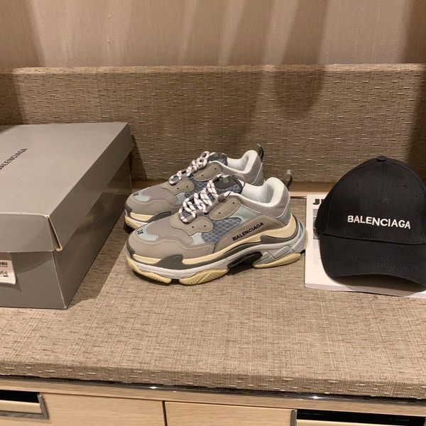 269designer to create casual and comfortable all-match sports shoes, travel shoes outsole non-slip design with original box delivery, Black
269designer to create casual and comfortable all-match sports shoes, travel shoes outsole non-slip design with original box delivery, Black