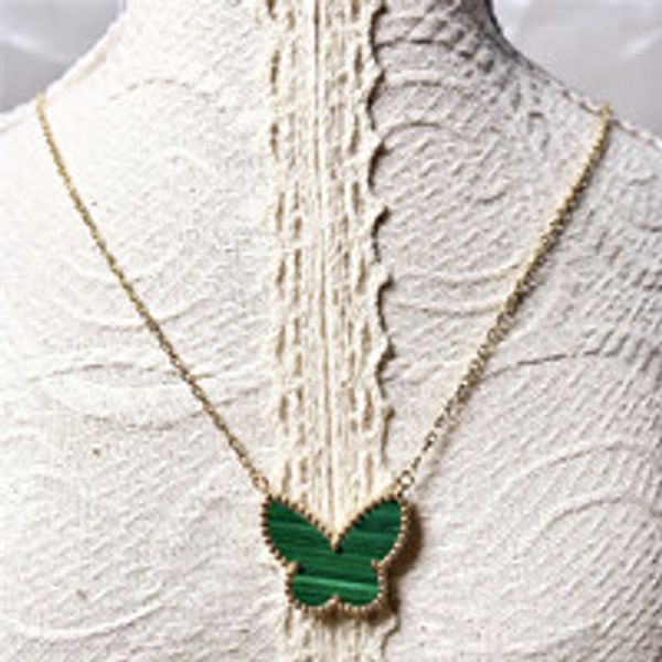 the new version of the high 925 silver clover 18k white gold butterfly shell necklace bracelet original one to one female clavicle chain
the new version of the high 925 silver clover 18k white gold butterfly shell necklace bracelet original one to one female clavicle chain