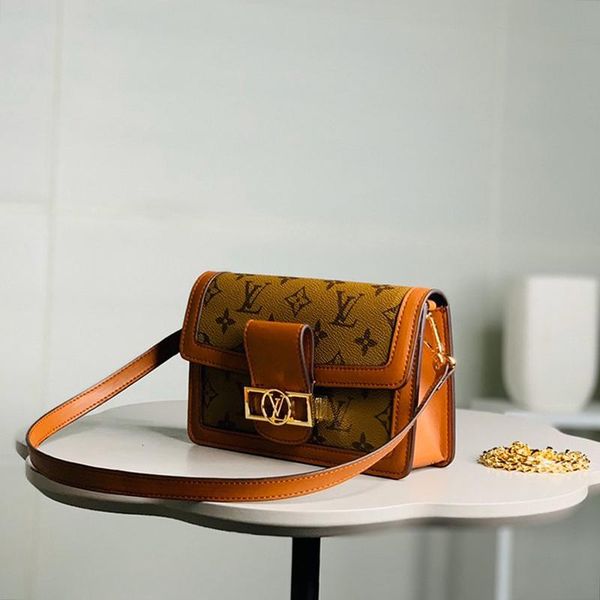 fashion womens leather chain crossbody bag new arrival lady mini party chest bags handbag trend style women shoulder bags
fashion womens leather chain crossbody bag new arrival lady mini party chest bags handbag trend style women shoulder bags
